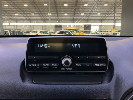 2017-Mazda-2-15-Active-5-dr_17