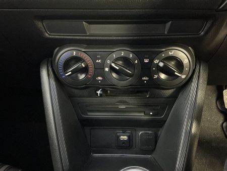 2017-Mazda-2-15-Active-5-dr_19