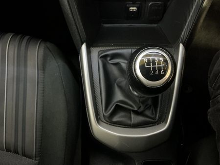 2017-Mazda-2-15-Active-5-dr_20