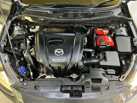 2017-Mazda-2-15-Active-5-dr_26