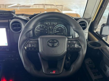 2026-Toyota-Land-Cruiser-79-28-GD-6-Auto-Double-Cab_19