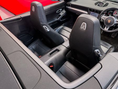 2013-Porsche-911-Carrera-S-Cabriolet-Auto_16