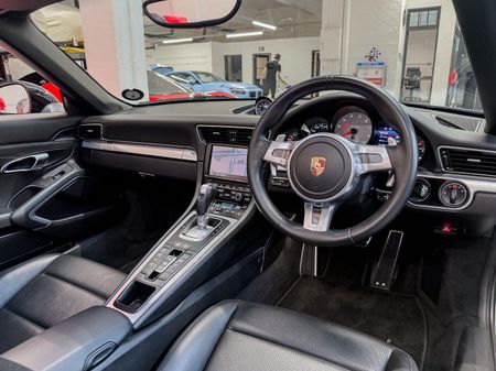 2013-Porsche-911-Carrera-S-Cabriolet-Auto_8