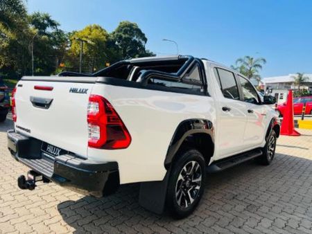 2026-Toyota-Hilux-28-GD-6-RB-Legend-55-Auto-Double-Cab_10