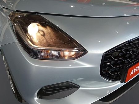 2025-Suzuki-Swift-12-GL_14