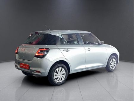 2025-Suzuki-Swift-12-GL_6