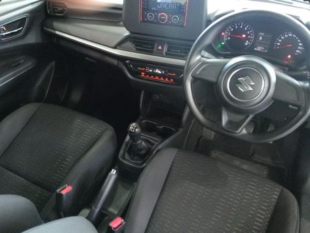 2025-Suzuki-Swift-12-GL_8
