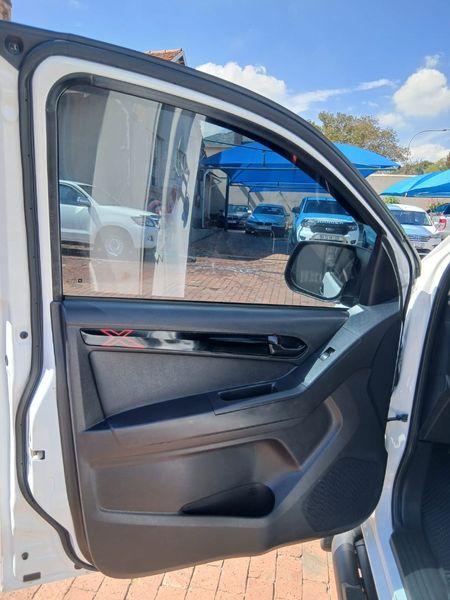 2016-Isuzu-KB-250-D-Teq-HO-X-Rider-Double-Cab_10