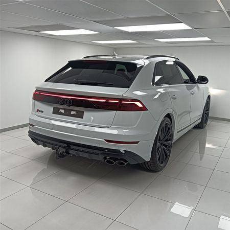 2026-Audi-SQ8-Quattro-Auto-Black-Edition-373kW_10