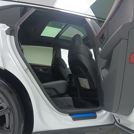 2026-Audi-SQ8-Quattro-Auto-Black-Edition-373kW_15