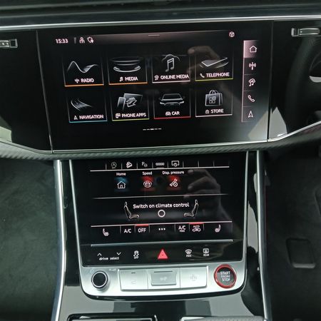 2026-Audi-SQ8-Quattro-Auto-Black-Edition-373kW_18