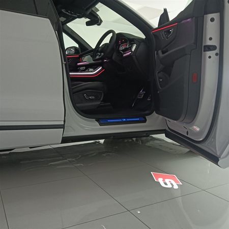 2026-Audi-SQ8-Quattro-Auto-Black-Edition-373kW_24