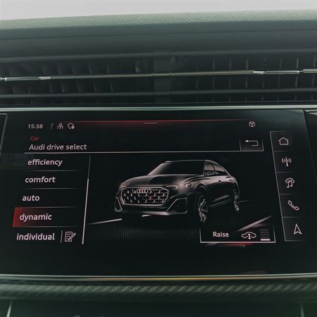 2026-Audi-SQ8-Quattro-Auto-Black-Edition-373kW_31