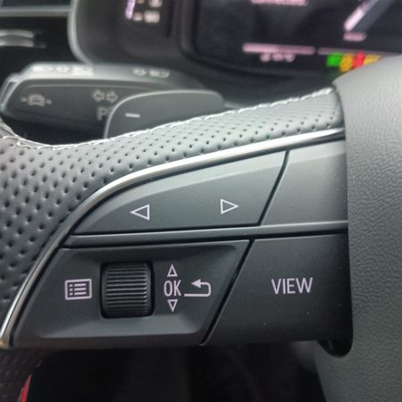 2026-Audi-SQ8-Quattro-Auto-Black-Edition-373kW_35