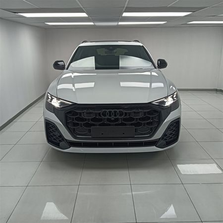2026-Audi-SQ8-Quattro-Auto-Black-Edition-373kW_3