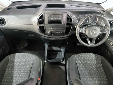 2024-Mercedes-Benz-Vito-116-22-CDI-Tourer-Pro-Auto_13
