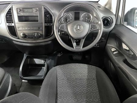 2024-Mercedes-Benz-Vito-116-22-CDI-Tourer-Pro-Auto_16