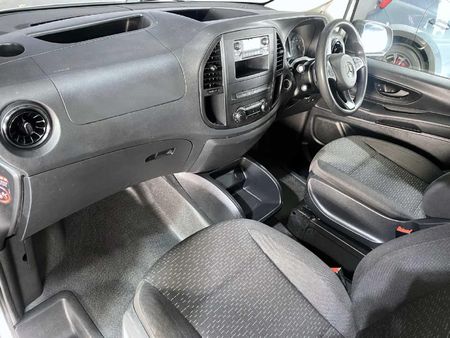 2024-Mercedes-Benz-Vito-116-22-CDI-Tourer-Pro-Auto_6