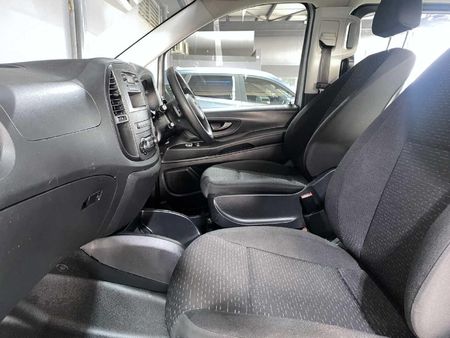 2024-Mercedes-Benz-Vito-116-22-CDI-Tourer-Pro-Auto_7