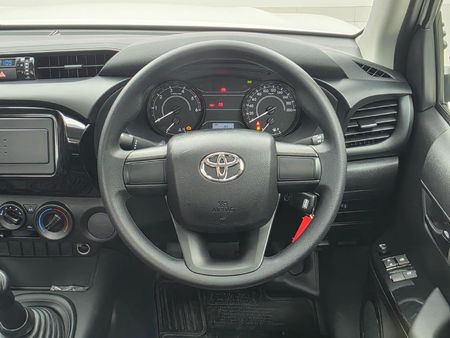 2026-Toyota-Hilux-24-GD-Single-Cab_15