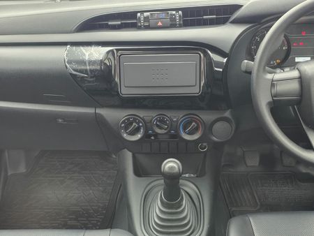 2026-Toyota-Hilux-24-GD-Single-Cab_19