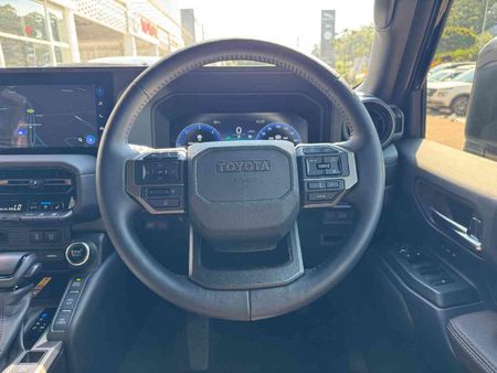 2025-Toyota-Land-Cruiser-Prado-VX-R-28GD-Auto_15