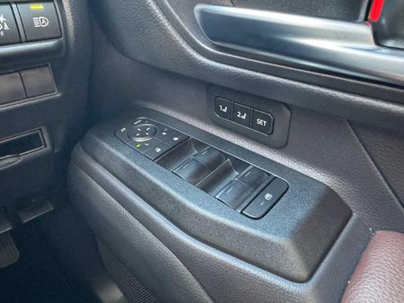 2025-Toyota-Land-Cruiser-Prado-VX-R-28GD-Auto_18
