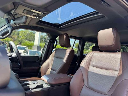 2025-Toyota-Land-Cruiser-Prado-VX-R-28GD-Auto_24