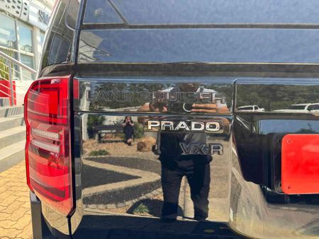 2025-Toyota-Land-Cruiser-Prado-VX-R-28GD-Auto_26