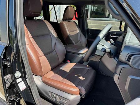 2025-Toyota-Land-Cruiser-Prado-VX-R-28GD-Auto_27