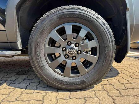 2025-Toyota-Land-Cruiser-Prado-VX-R-28GD-Auto_28