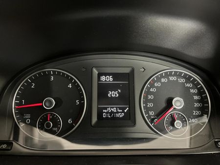2020-Volkswagen-Caddy-20-Trendline_2