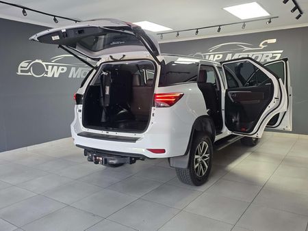 2020-Toyota-Fortuner-28-GD-6-4x4-Auto_9