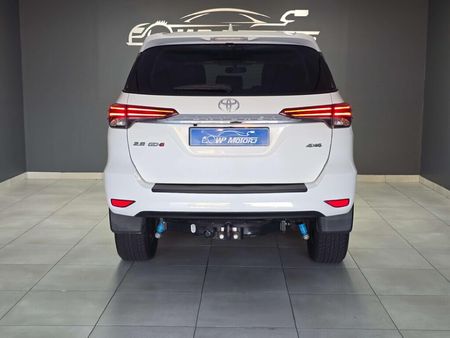 2020-Toyota-Fortuner-28-GD-6-4x4-Auto_10