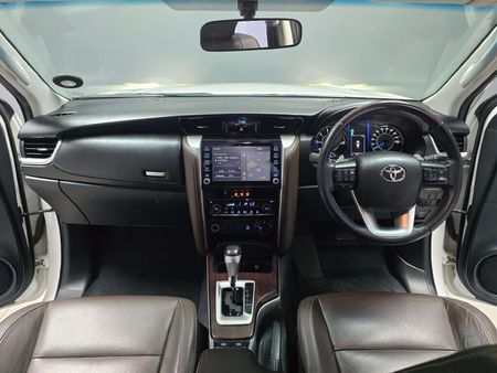2020-Toyota-Fortuner-28-GD-6-4x4-Auto_13