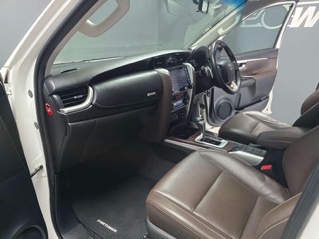 2020-Toyota-Fortuner-28-GD-6-4x4-Auto_14