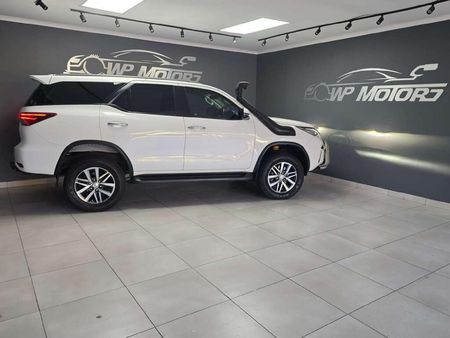 2020-Toyota-Fortuner-28-GD-6-4x4-Auto_4