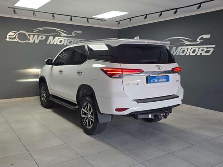 2020-Toyota-Fortuner-28-GD-6-4x4-Auto_6