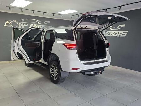 2020-Toyota-Fortuner-28-GD-6-4x4-Auto_8