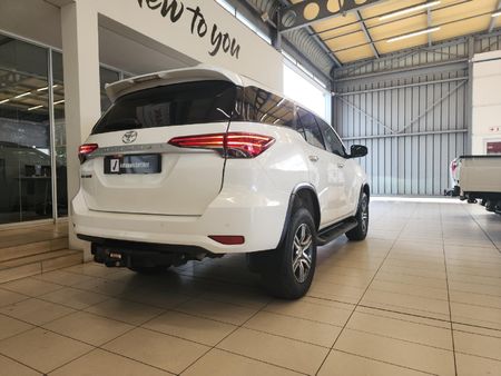 2021-Toyota-Fortuner-24-GD-6-Raised-Body_3