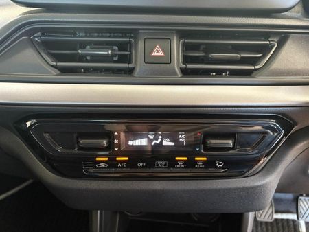 2026-Suzuki-Swift-12-GL_4