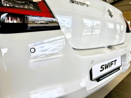 2026-Suzuki-Swift-12-GL_11