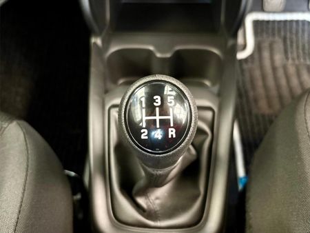 2026-Suzuki-Swift-12-GL_3