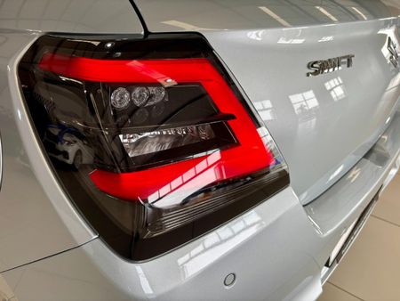 2026-Suzuki-Swift-12-GL_10