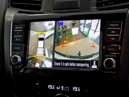 2025-Nissan-Navara-25-DDTi-PRO-2X-Auto-Double-Cab_14