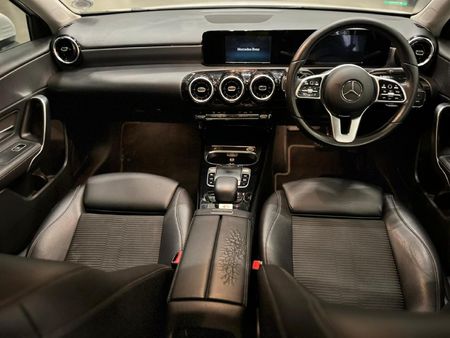 2018-Mercedes-Benz-A-Class-A-200-Auto_11