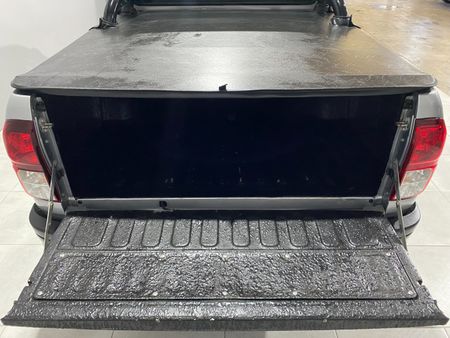 2020-Toyota-Hilux-Legend-50_13