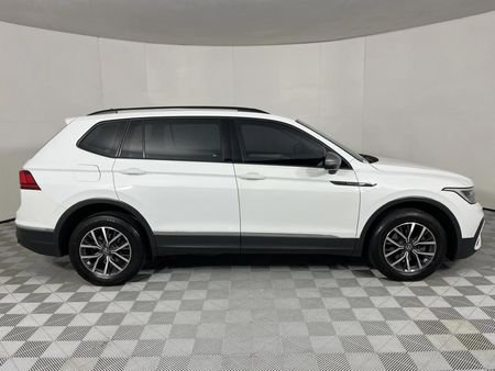 2022-Volkswagen-Tiguan-Allspace-14-TSI-Auto-110kW_17