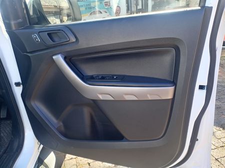 2022-Ford-Ranger-22-TDCi-XLS-Double-Cab_10