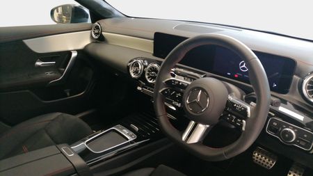 2026-Mercedes-Benz-CLA-200-Progressive_12